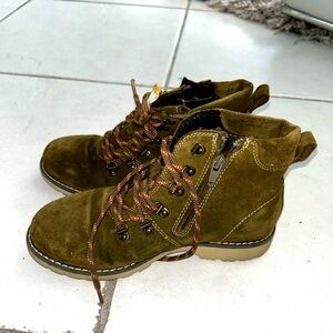 Zara Lace Up Boots For Women Size 5.5